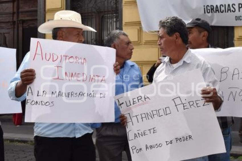 CONGRESO . MANIFESTACIÓN TEOPANTLÁN