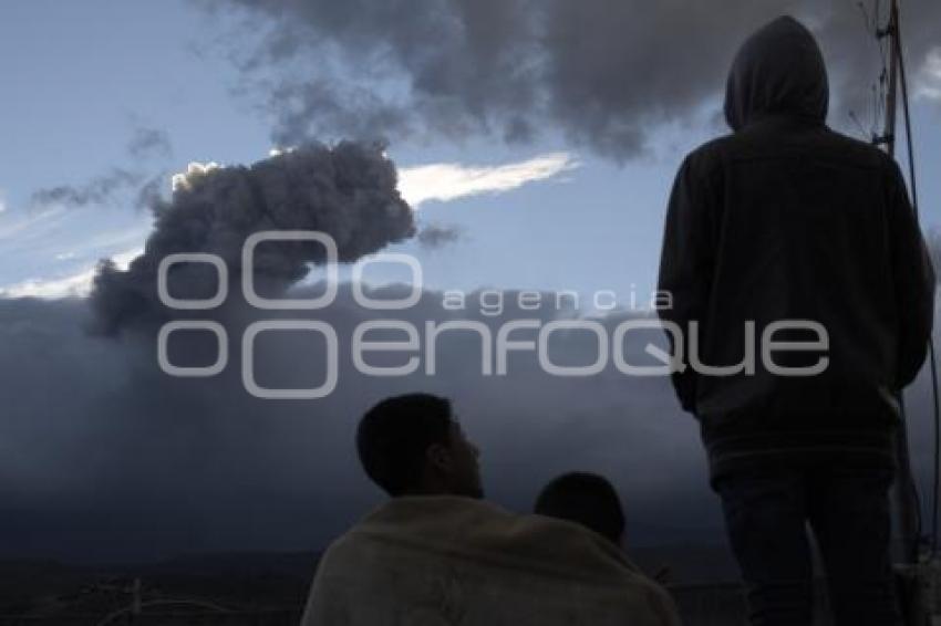 VOLCÁN POPOCATÉPETL . EXPLOSIÓN