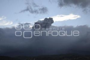 VOLCÁN POPOCATÉPETL . EXPLOSIÓN