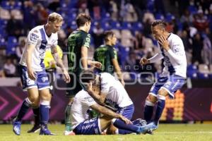 FÚTBOL . CLUB PUEBLA VS SANTOS