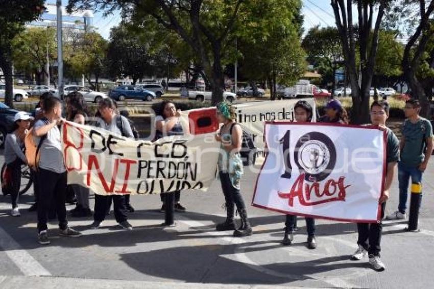 MANIFESTACIÓN FEET