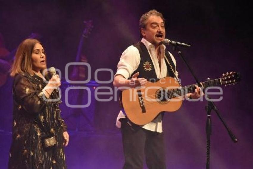 CONCIERTO . RAÚL ORNELAS Y TANIA LIBERTAD