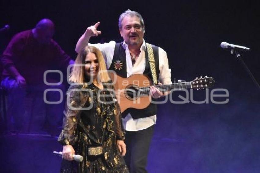 CONCIERTO . RAÚL ORNELAS Y TANIA LIBERTAD