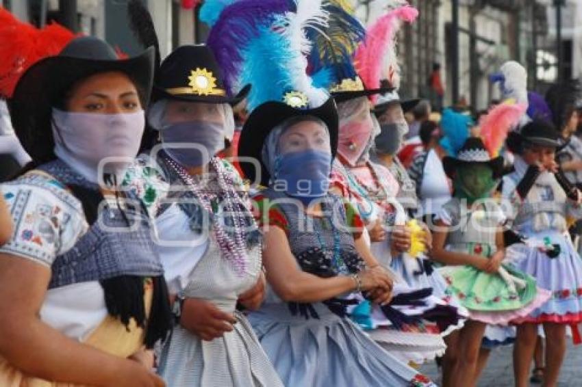 DESFILE DE HUEHUES