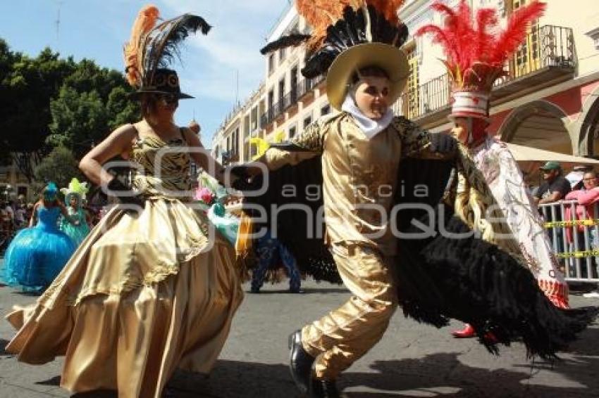 DESFILE DE HUEHUES