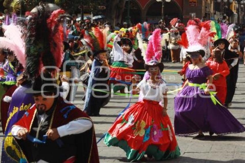 DESFILE DE HUEHUES