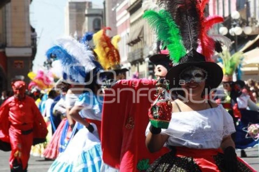 DESFILE DE HUEHUES