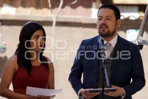 GOBIERNO . ENTREGA DE PREMIO