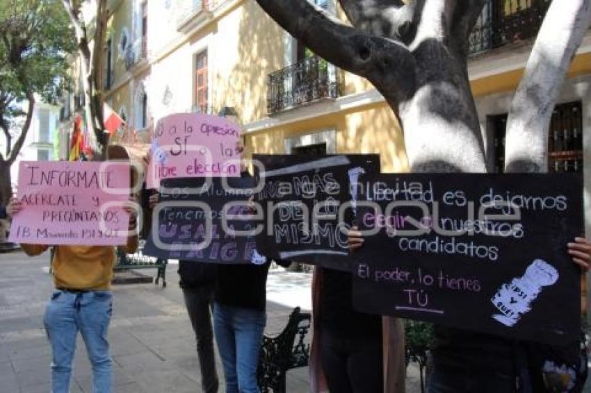 MANIFESTACIÓN ESTUDIANTES PSICOLOGÍA