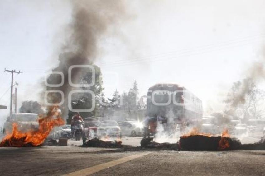 BLOQUEO CARRETERA FEDERAL