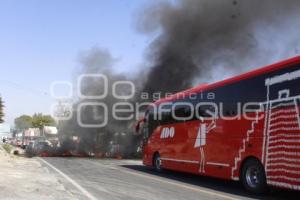 BLOQUEO CARRETERA FEDERAL