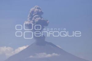 VOLCÁN POPOCATÉPETL . FUMAROLA