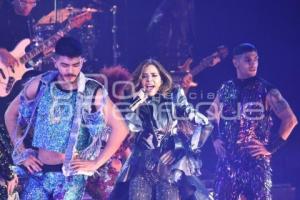 CONCIERTO . GLORIA TREVI