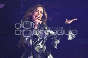 CONCIERTO . GLORIA TREVI