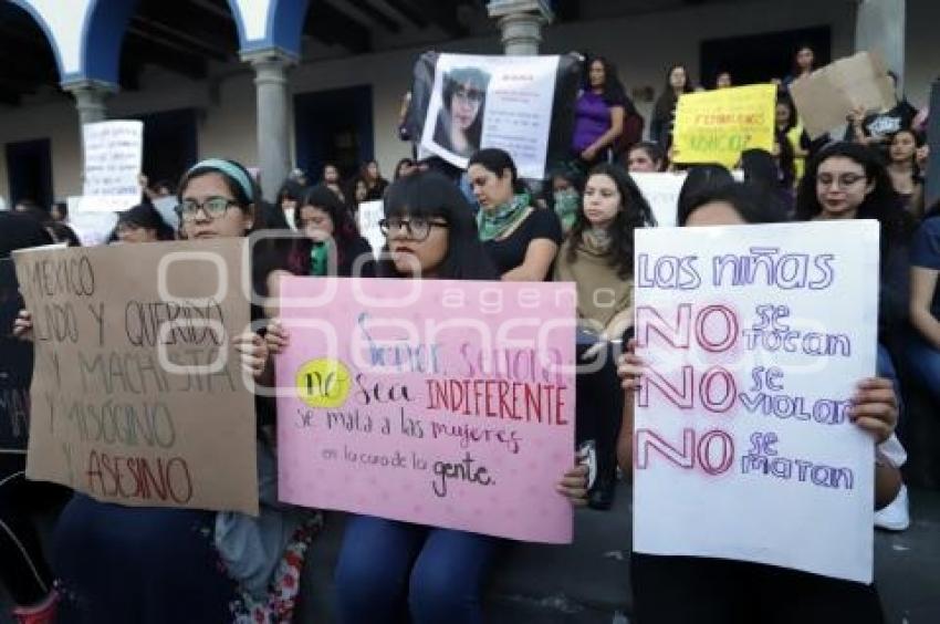 MARCHA CONTRA FEMINICIDIOS INFANTILES