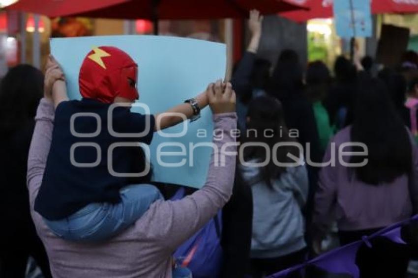 MARCHA CONTRA FEMINICIDIOS INFANTILES