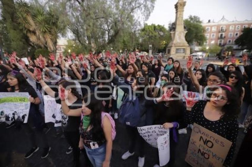 MARCHA CONTRA FEMINICIDIOS INFANTILES