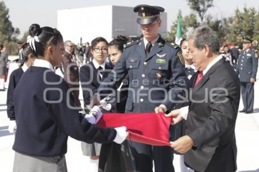 EJÉRCITO . CEREMONIA DÍA BANDERA