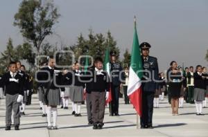 EJÉRCITO . CEREMONIA DÍA BANDERA