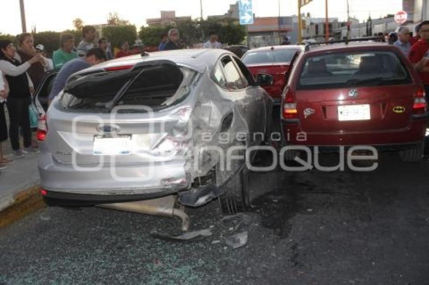 TEHUACÁN . ACCIDENTE VIAL