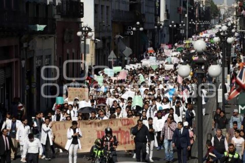 MANIFESTACIÓN ESTUDIANTES MEDICINA