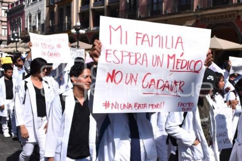 MANIFESTACIÓN ESTUDIANTES MEDICINA