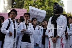 MANIFESTACIÓN ESTUDIANTES MEDICINA