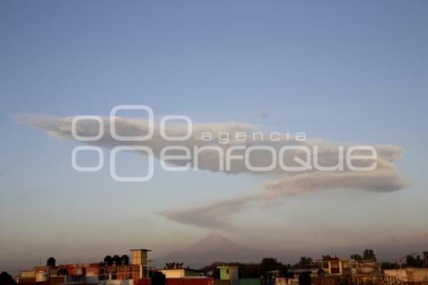VOLCÁN POPOCATÉPETL . FUMAROLA