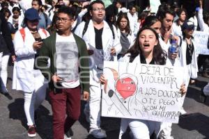 MANIFESTACIÓN ESTUDIANTES MEDICINA