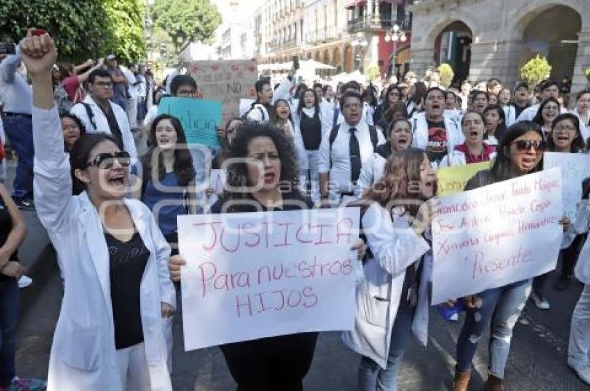 MANIFESTACIÓN ESTUDIANTES MEDICINA