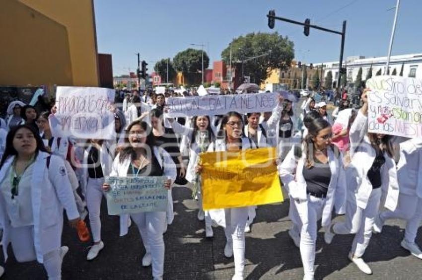 MANIFESTACIÓN ESTUDIANTES MEDICINA