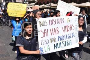 MANIFESTACIÓN ESTUDIANTES MEDICINA