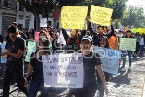 MANIFESTACIÓN ESTUDIANTES BUAP