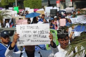 TEHUACÁN . MARCHA ESTUDIANTES