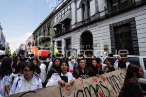 MANIFESTACIÓN ESTUDIANTES UPAEP