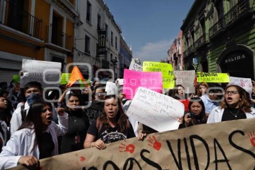 MANIFESTACIÓN ESTUDIANTES UPAEP