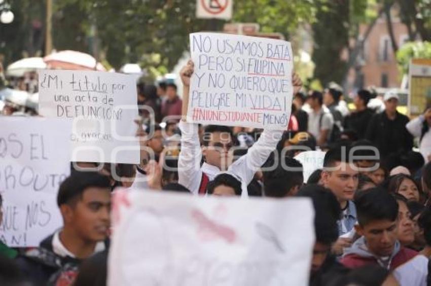 MARCHA ESTUDIANTES UTP