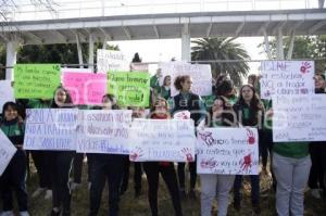 MANIFESTACIÓN . ESTUDIANTES BINE