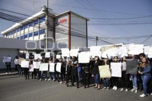 MANIFESTACIÓN ESTUDIANTES . UMAD