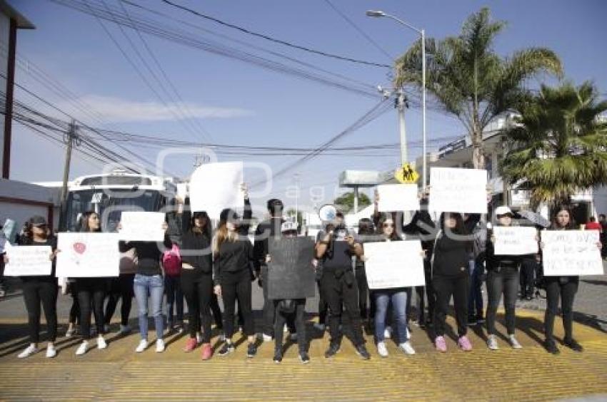 MANIFESTACIÓN ESTUDIANTES . UMAD