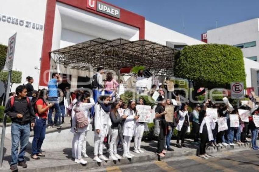 MANIFESTACIÓN ESTUDIANTES . UPAEP