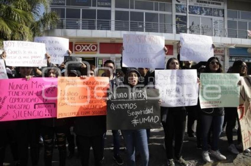 MANIFESTACIÓN ESTUDIANTES . UMAD