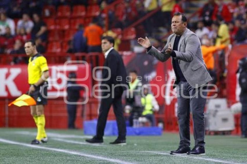 FÚTBOL . JUAN REYNOSO