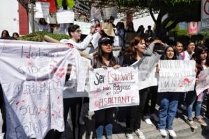 MANIFESTACIÓN ESTUDIANTES . UPAEP