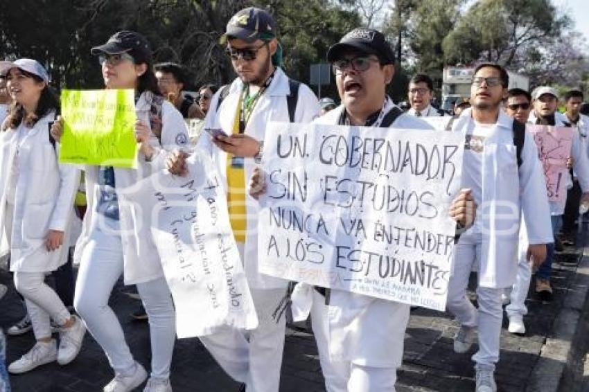 MANIFESTACIÓN ESTUDIANTES MEDICINA