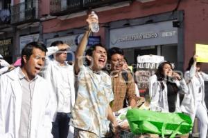 MANIFESTACIÓN ESTUDIANTES MEDICINA