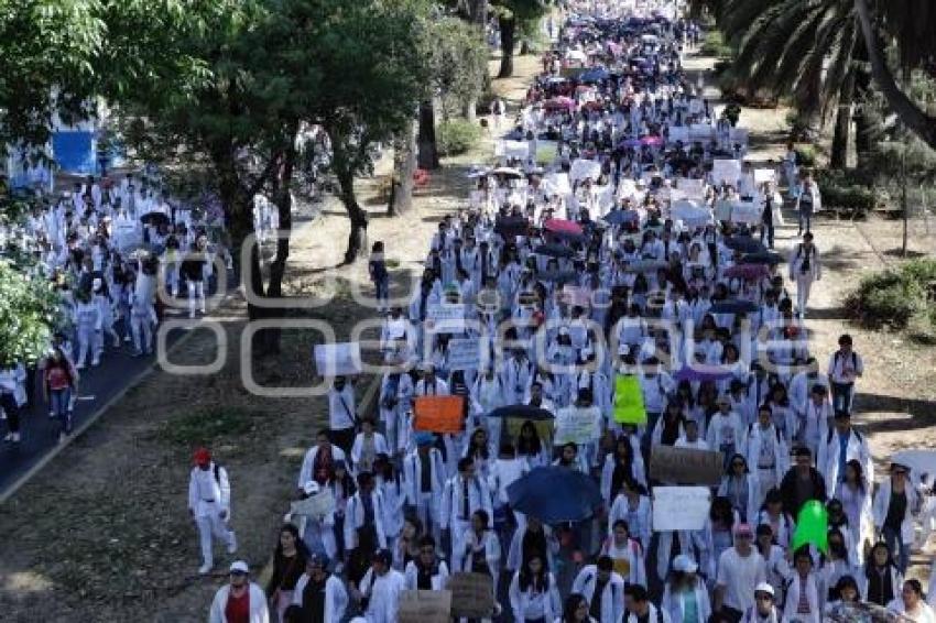 MANIFESTACIÓN ESTUDIANTES MEDICINA