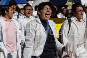 MANIFESTACIÓN ESTUDIANTES MEDICINA