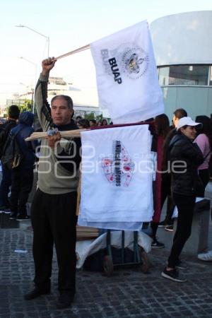 MEGA MARCHA UNIVERSITARIA