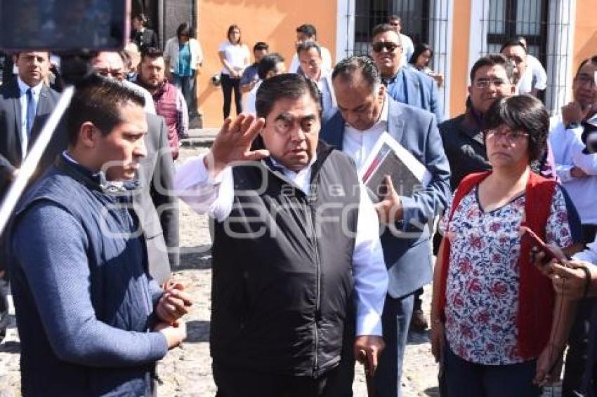 MEGA MARCHA UNIVERSITARIA . GOBERNADOR